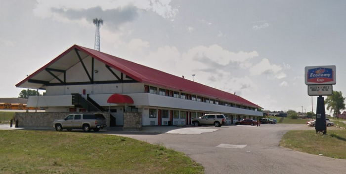 Economy Inn by OYO Holland (Blue Mill Inn) - Street View